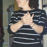 Sandy Rowe Photo 11