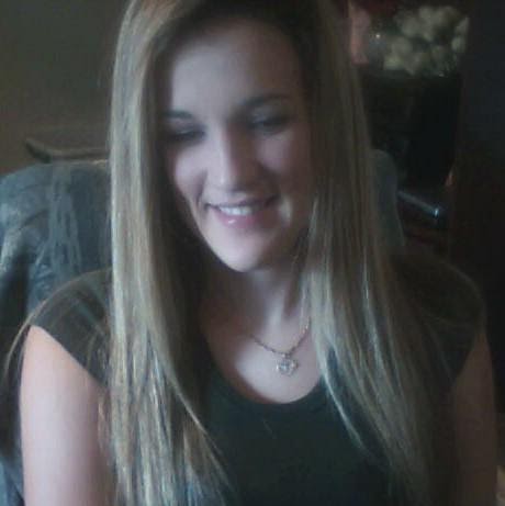 Kristina Bond Photo 14