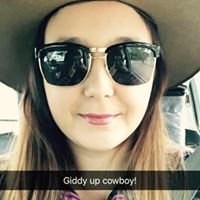 Stephanie Cornelius Photo 18