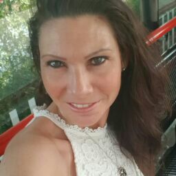 Paula Ebert Photo 17