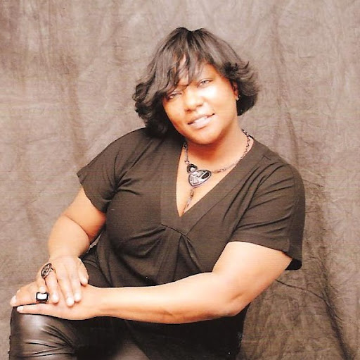 Angela Knox Photo 30