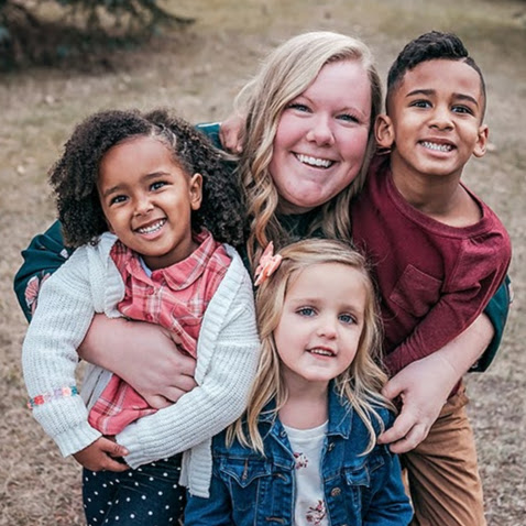 Traci Anderson Photo 37