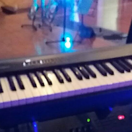 Robert Redding Photo 27