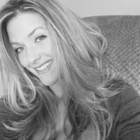 Laura Waite Photo 21