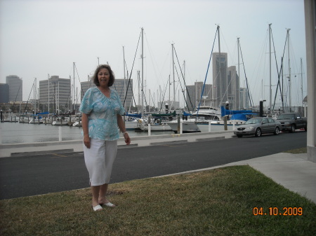 Linda Alexander Photo 46