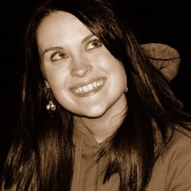Anna Fletcher Photo 20