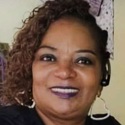 Stephanie Best Photo 39