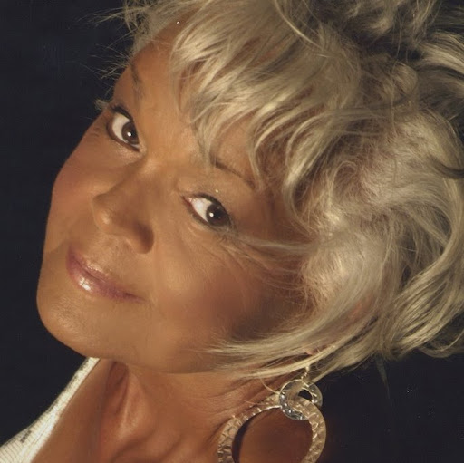 Judy Hudson Photo 7