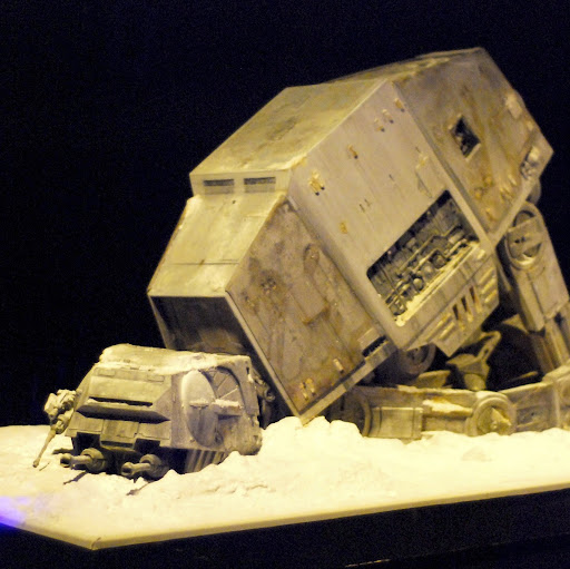 Lee Barker Photo 22