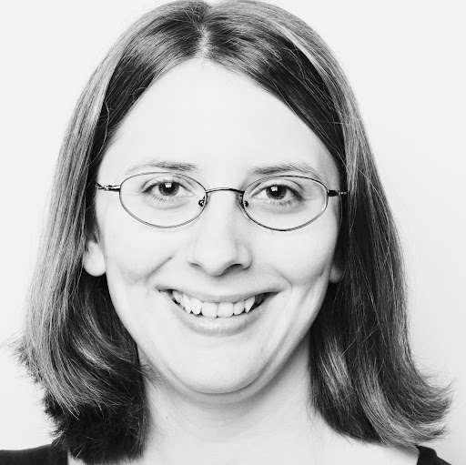 Laura Riggs Photo 32