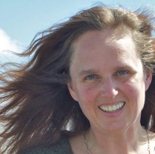 Jennifer Leigh Photo 13