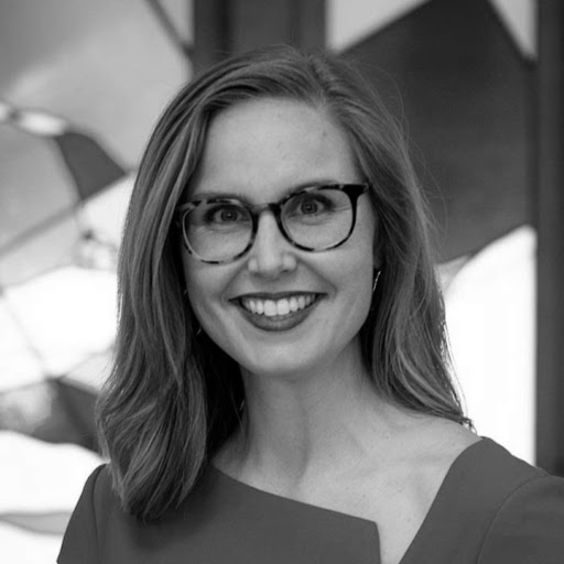 Sarah Weeks Photo 19