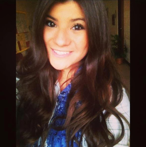 Vivian Vela Photo 3