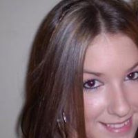 Julia Moore Photo 26