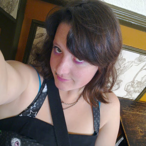 Lily Robinson Photo 13