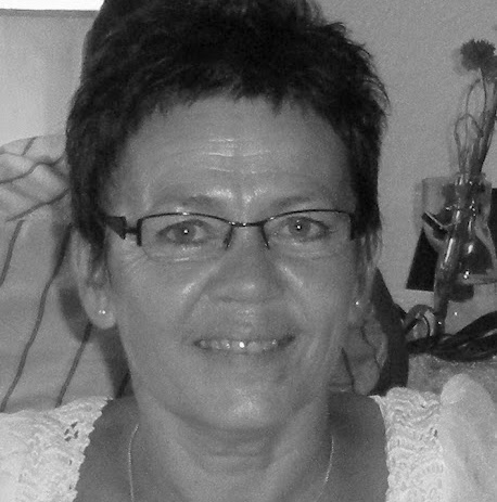 Jane Lund Photo 30