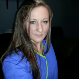 Stephanie Hall Photo 43