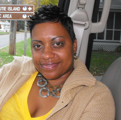 Carla Evans Photo 9
