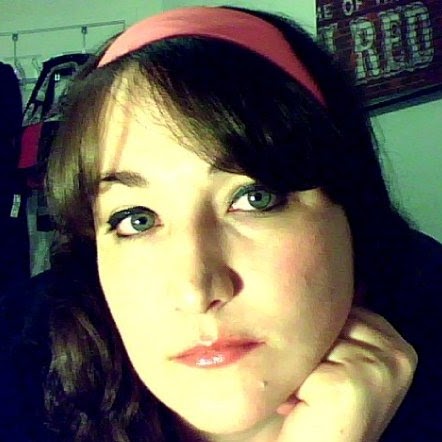 Danielle Casey Photo 21