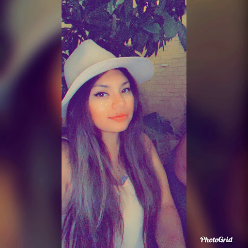 Yessenia Villanueva Photo 7