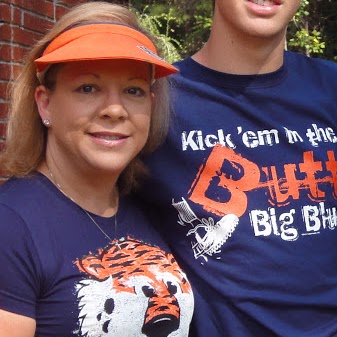 Janet Chandler Photo 26