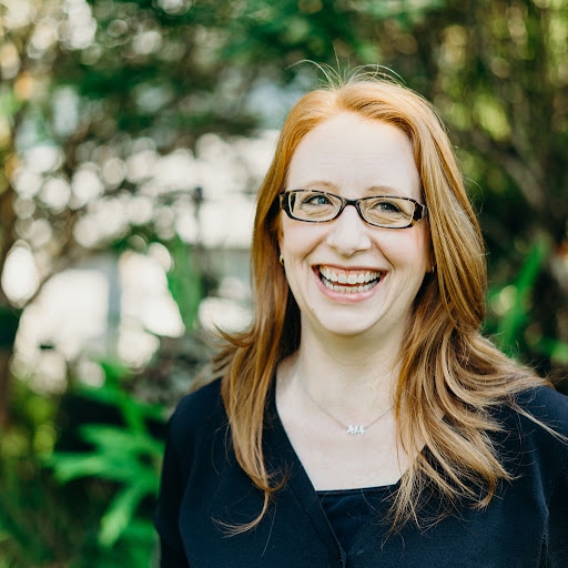 Laura Weldon Photo 15