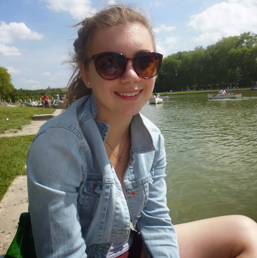 Christina Weis Photo 3