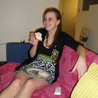 Emily Mercer Photo 18