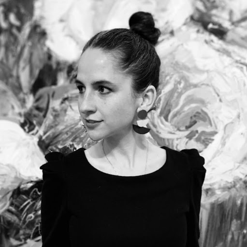 Elizabeth Fielder Photo 33