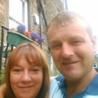 Julie Humphries Photo 27