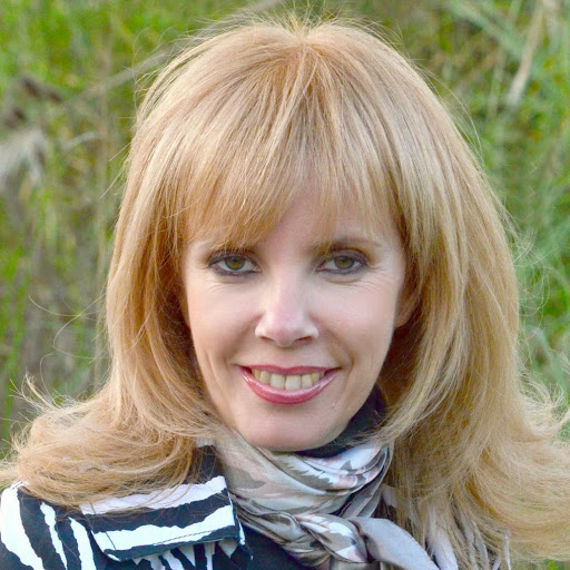 Claudia Mason Photo 16