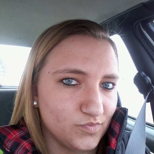 Rebecca Hutton Photo 16