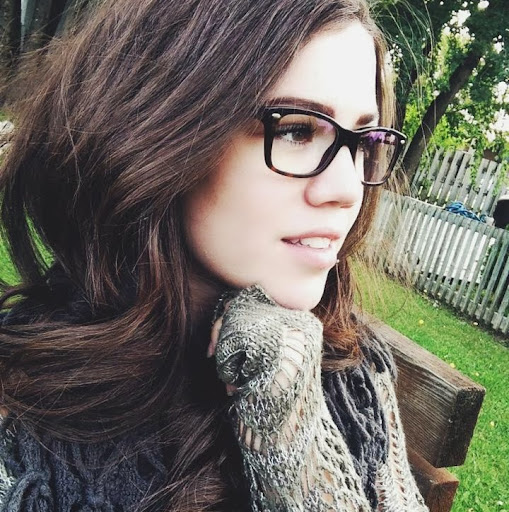Katelyn Thomas Photo 7