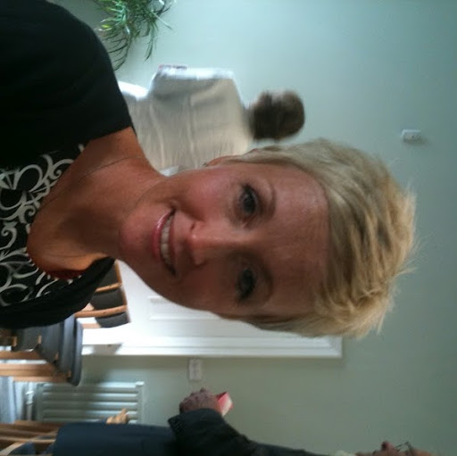 Melanie Sheppard Photo 18