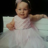 Kelli Yoder Photo 15