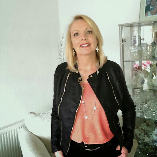 Maureen Howe Photo 33