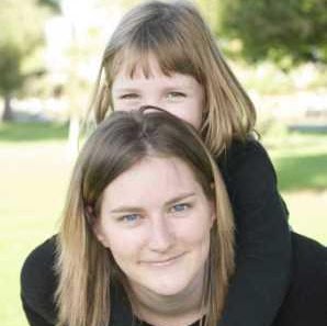 Stephanie Hays Photo 13