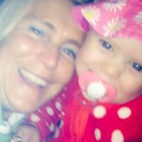 Sarah Wintle Photo 5