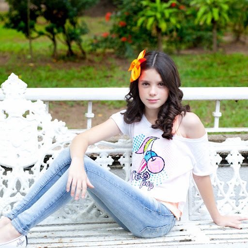 Alicia Price Photo 18