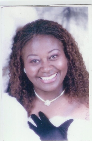 Essie Williams Photo 17