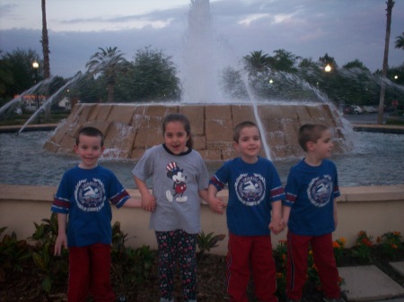Kathleen Holcomb Photo 11