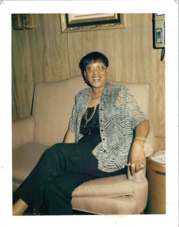 Geraldine Sanders Photo 13