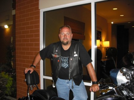 Victor Glenn Photo 3