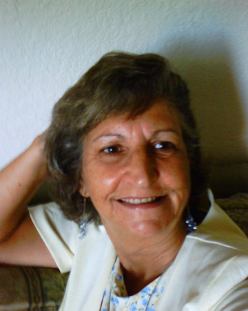 Deborah Davey Photo 14