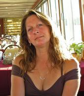 Elizabeth Kowalec Photo 1