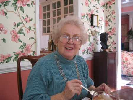 Helen Harris Photo 36