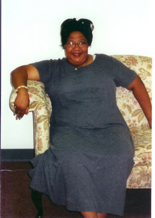 Linda Matthews Photo 31