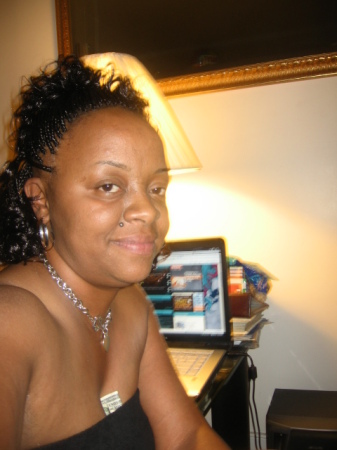 Nadine Williams Photo 24