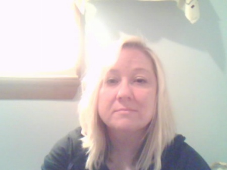 Laura Lewis Photo 29