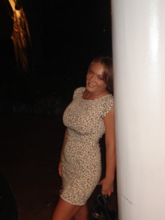 Amber Atkins Photo 7